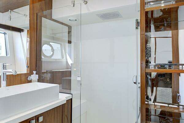 Sunseeker 68 Sport Yacht Yacht For Sale