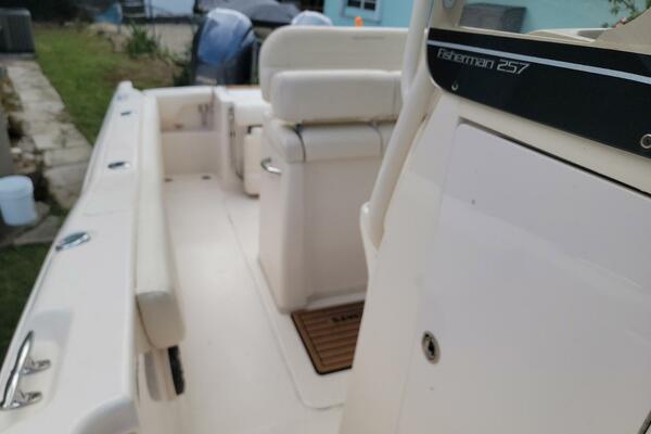 25ft Grady White Yacht For Sale