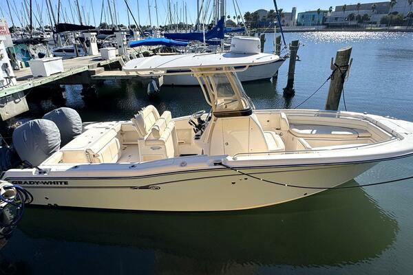 25ft Grady White Yacht For Sale