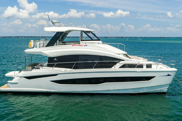 54ft Aquila Yacht For Sale