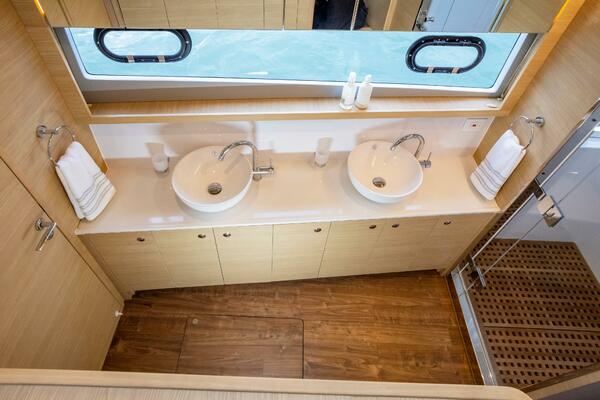 54ft Aquila Yacht For Sale