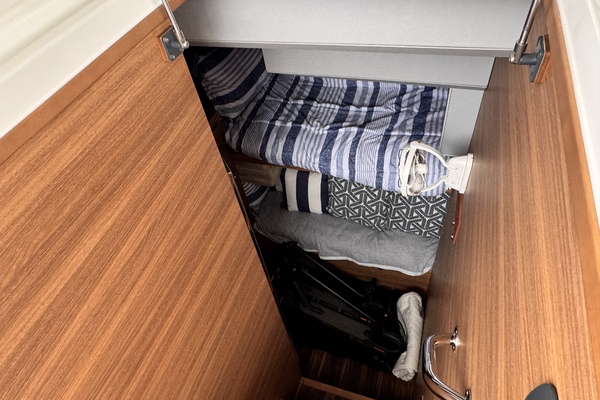 54ft Aquila Yacht For Sale