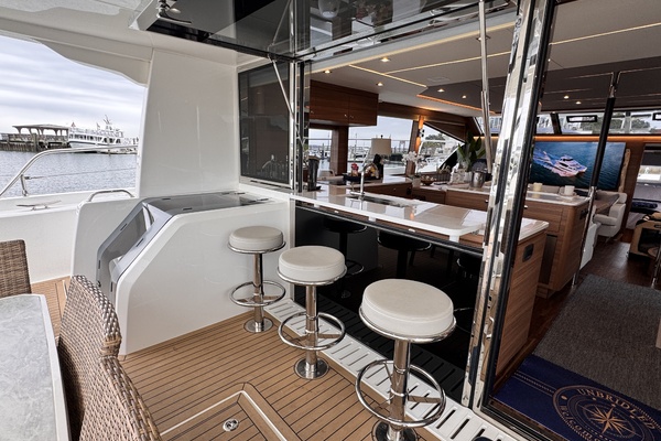 54ft Aquila Yacht For Sale