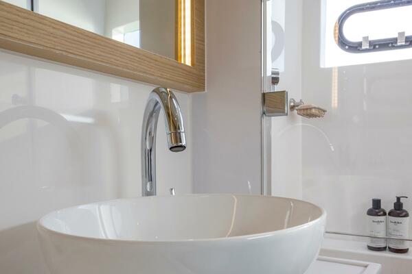 54ft Aquila Yacht For Sale