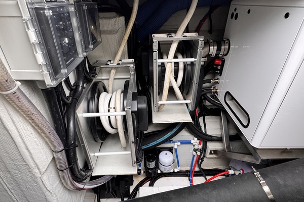 54ft Aquila Yacht For Sale