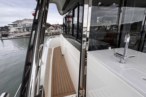 54ft Aquila Yacht For Sale