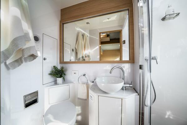 54ft Aquila Yacht For Sale