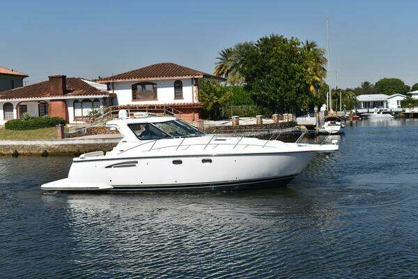 Tiara Yachts  Yacht For Sale