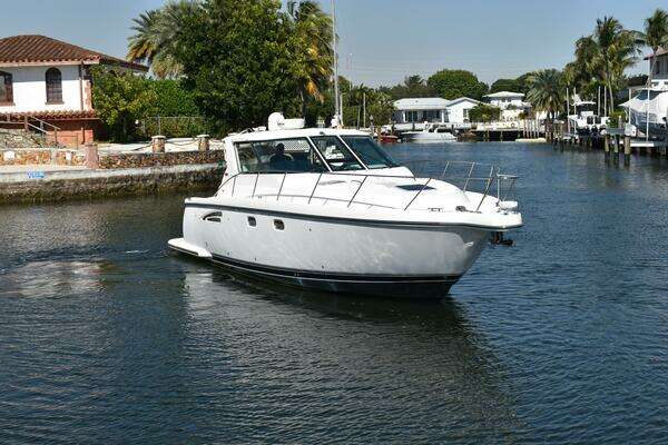 Tiara Yachts  Yacht For Sale
