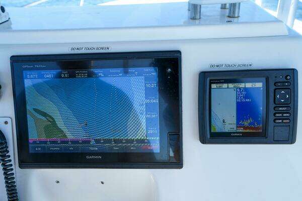 Photo of the 2002 Stamas 270 Tarpon "J ROSE II"