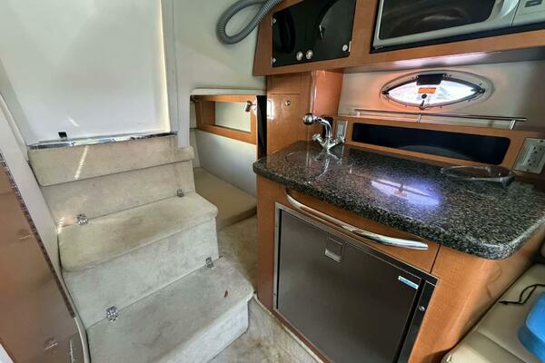 Amy s Wine House 25ft Chaparral Yacht For Sale