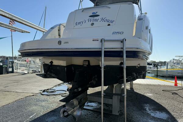 Amy s Wine House 25ft Chaparral Yacht For Sale