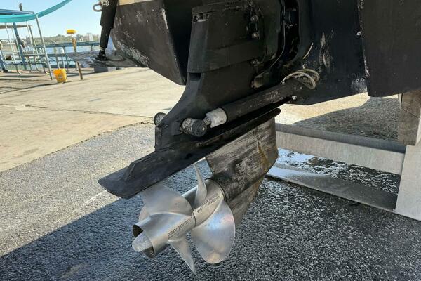 Amy s Wine House 25ft Chaparral Yacht For Sale