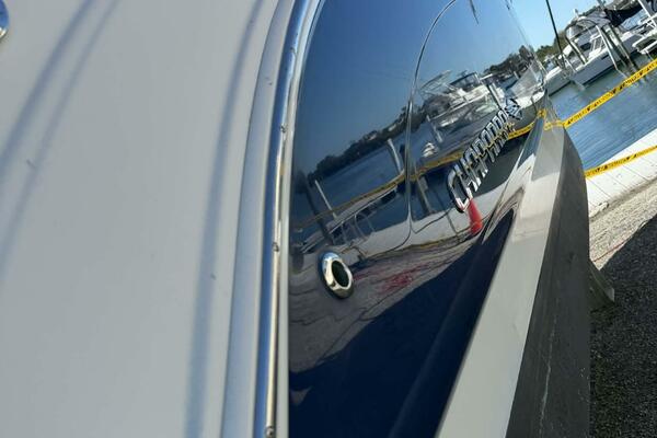Amy s Wine House 25ft Chaparral Yacht For Sale