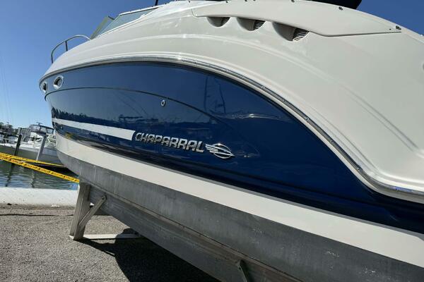 Amy s Wine House 25ft Chaparral Yacht For Sale