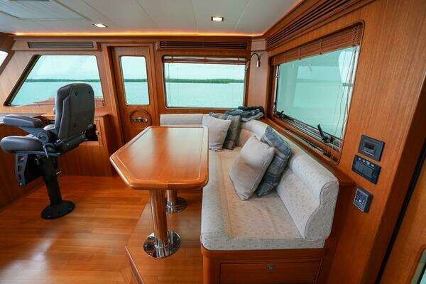Marlow Explorer 62E-CB Yacht For Sale