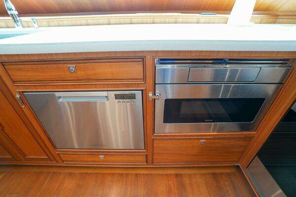 Marlow Explorer 62E-CB Yacht For Sale