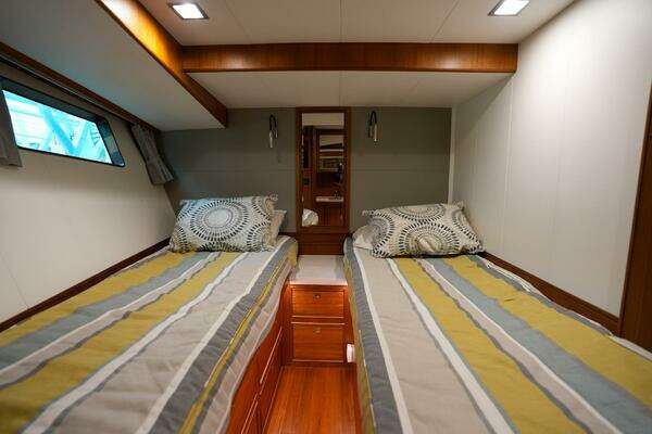 Marlow Explorer 62E-CB Yacht For Sale