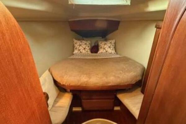 Escapade II 42ft Hunter Yacht For Sale