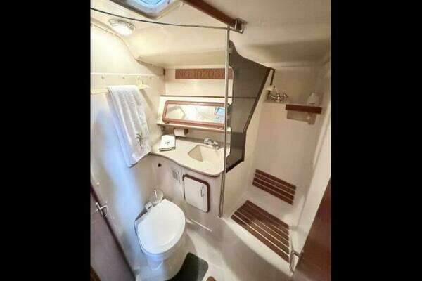 Photo of the 1991 Hunter Passage 42 "Escapade II"