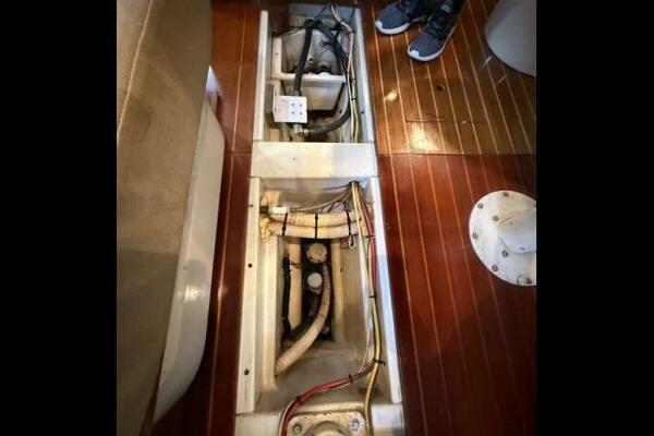 Escapade II 42ft Hunter Yacht For Sale