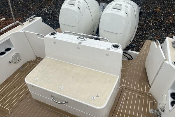 35ft MJM Yacht For Sale