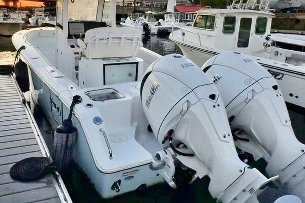 25ft Sea Hunt Yacht For Sale