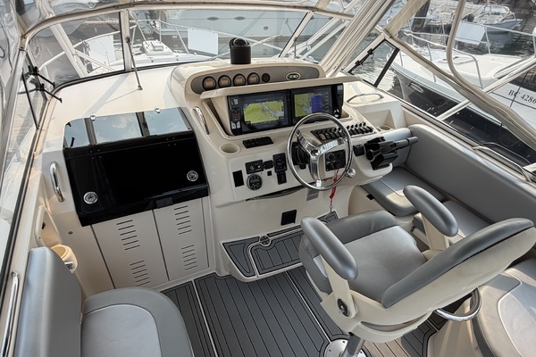 2004 Grady White Express 330 33ft Grady White Yacht For Sale