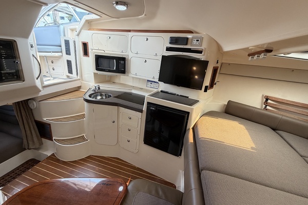 2004 Grady White Express 330 33ft Grady White Yacht For Sale