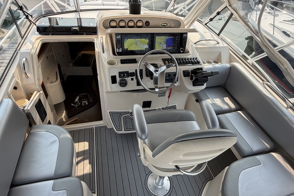 2004 Grady White Express 330 33ft Grady White Yacht For Sale
