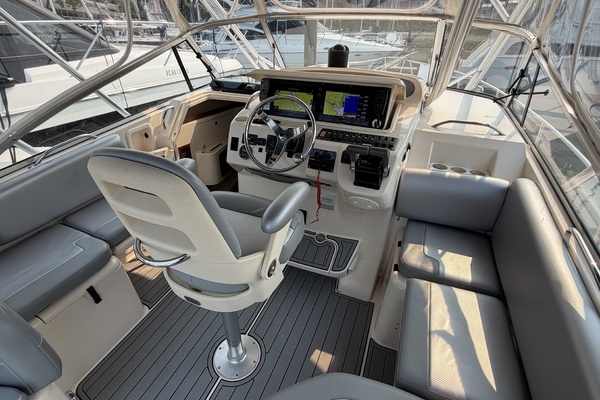 2004 Grady White Express 330 33ft Grady White Yacht For Sale