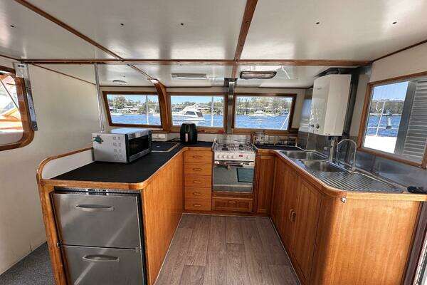 Custom Brady 12.5 Yacht For Sale