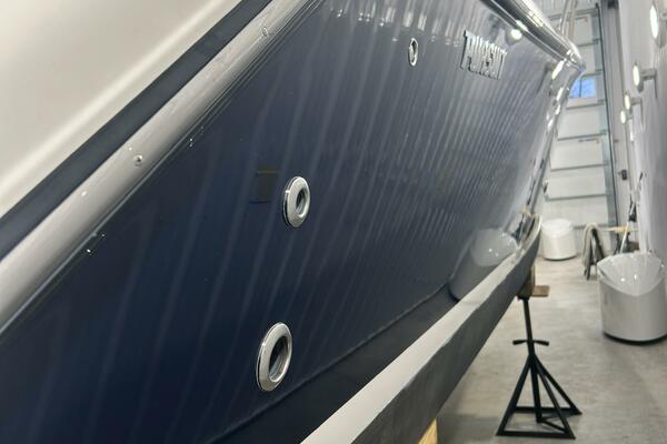 38ft Pursuit Yacht For Sale
