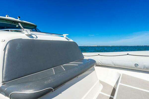 Pursuit OS 385 Offshore Yacht For Sale