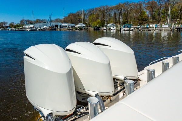 38ft Pursuit Yacht For Sale