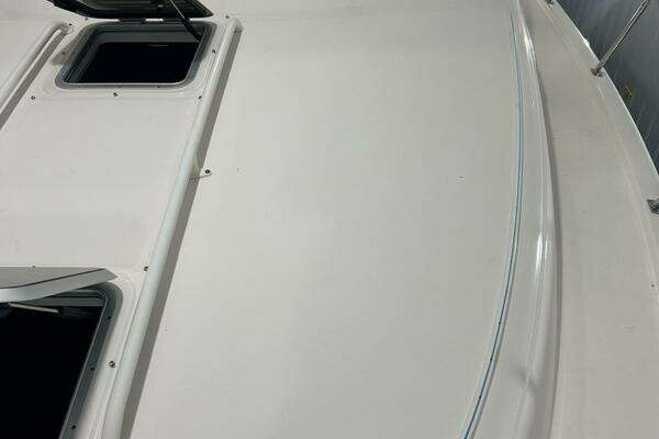 Pursuit OS 385 Offshore Yacht For Sale