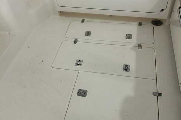 38ft Pursuit Yacht For Sale