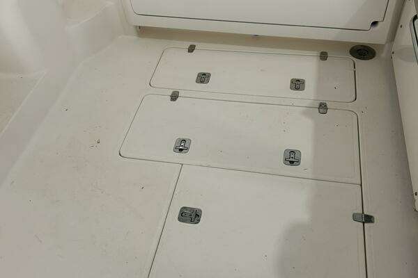 Pursuit OS 385 Offshore Yacht For Sale