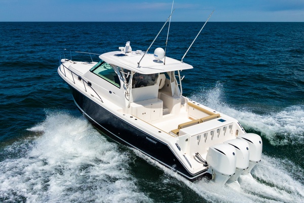 38ft Pursuit Yacht For Sale