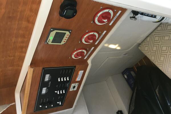 32ft Cutwater Yacht For Sale