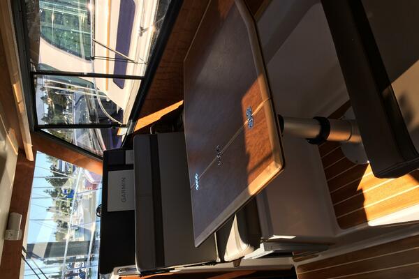 32ft Cutwater Yacht For Sale