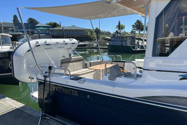 32ft Cutwater Yacht For Sale