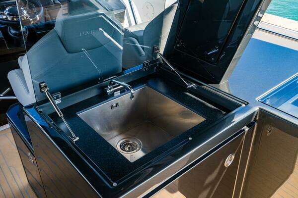 Pardo Yachts 50 Yacht For Sale