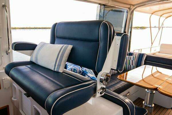 MJM 53z Yacht For Sale