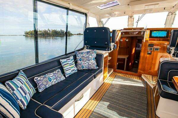 MJM 53z Yacht For Sale