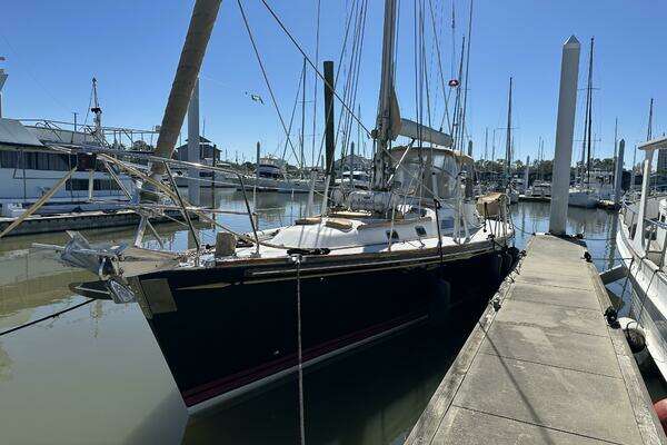 Hylas 46 Yacht For Sale