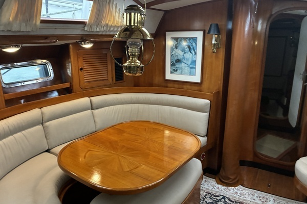 Photo of the 1996 Hylas 46 "Hawke"