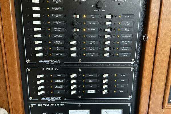 Hylas 46 Yacht For Sale