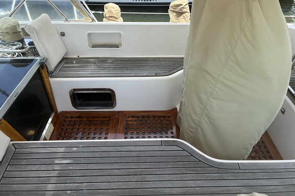 Hawke 46ft Hylas Yacht For Sale