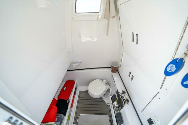 28ft Sportsman Yacht For Sale